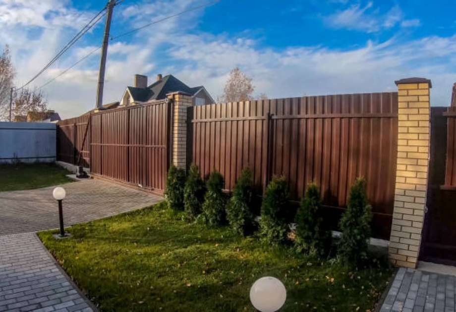 corrugated metal fencing
